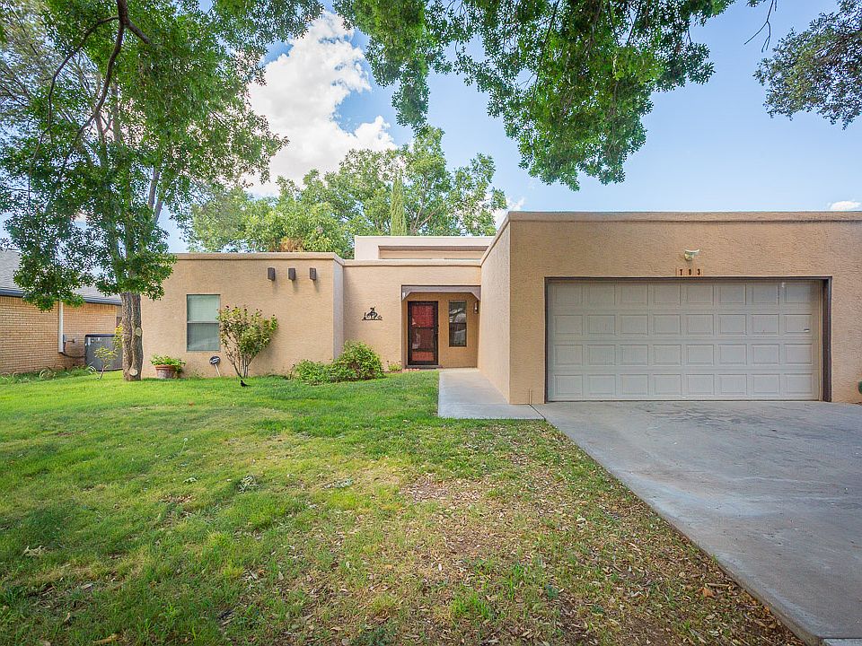 1st image of 703 Garden Pl