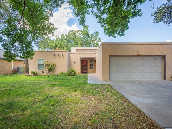 703 Garden Pl, Roswell, NM 88201