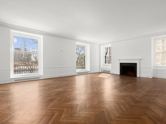 2nd image of 1 Sutton Pl S #4CD