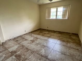 2449 NE 11th St APT 15, Fort Lauderdale, FL 33304