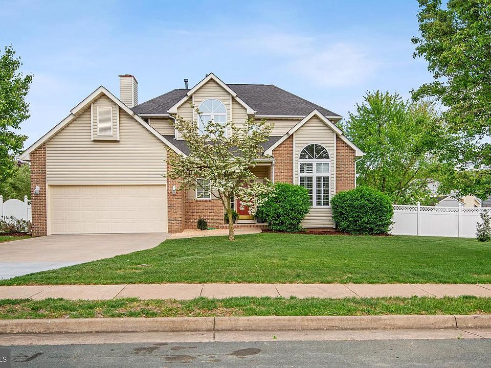 1st image of 101 Skylark Ct