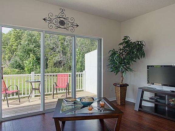 5th image of 1835 Sommarie Way