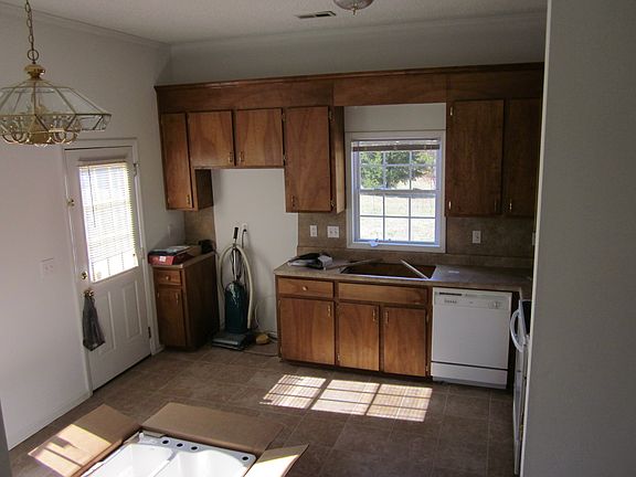 5th image of 209 Michael Dominick Dr