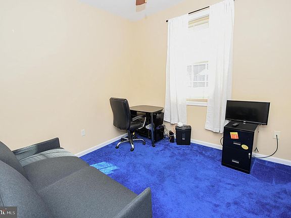 5th image of 132 Prince Georges Dr