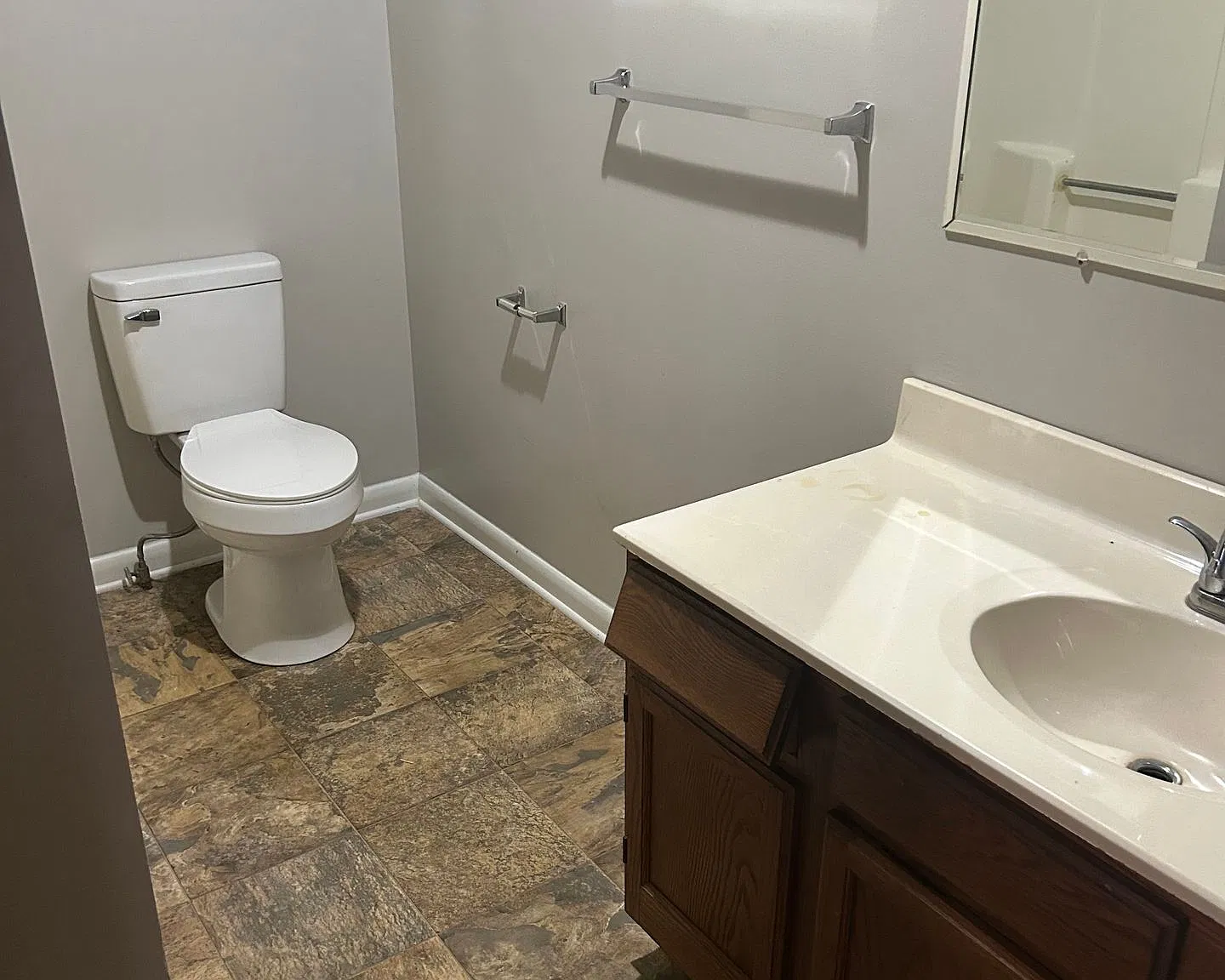 Looking for a 1, 2, or 3-bedroom home away from the hustle and bustle of city life? — Photo 4