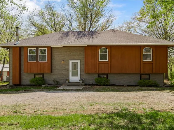 22425 Prestige Dr N, Holt, MO 64048