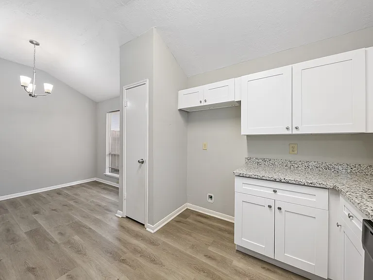 10530 Rippling Fields Dr — Photo 16