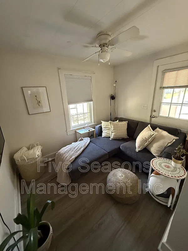 1 bed, 1.0 bath, 450 sqft, $1,450 — Photo 2