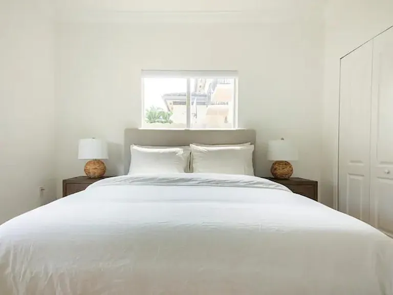 15566 SW 13th Ter — Photo 10