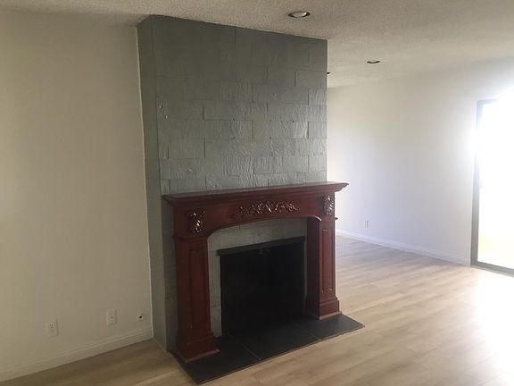 2nd image of 1166 Amherst Ave APT 5