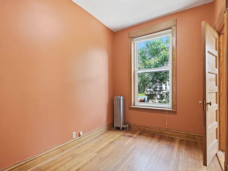 1213 W Addison St #2 — Photo 9