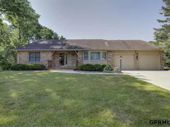 1403 Lawrence Ln, Bellevue, NE 68005