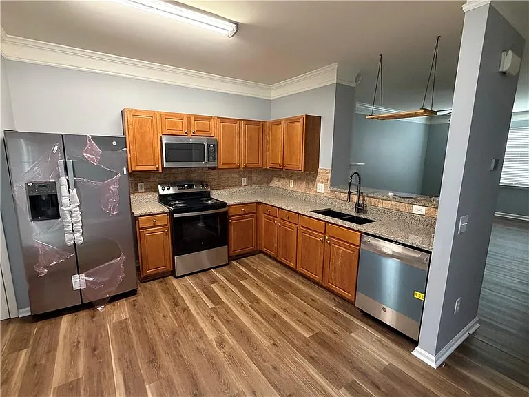 2449 Ivey Crest Cir — Photo 2