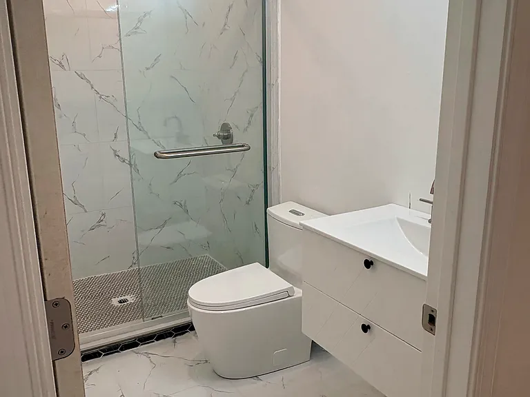2401 Kensington Ave #1 — Photo 14