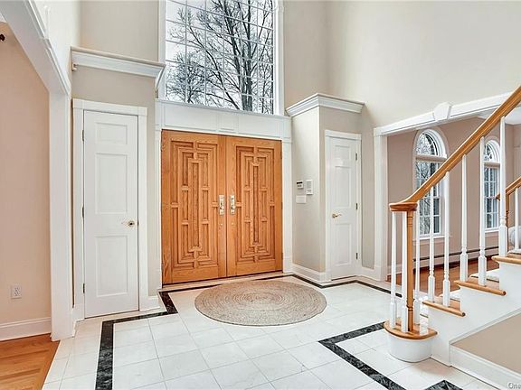 2nd image of 4 Teed Ct