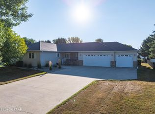 1604 Alexander Ave, Crookston, MN 56716