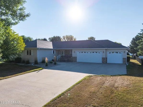 1604 Alexander Ave, Crookston, MN 56716
