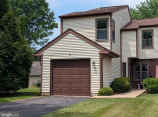 6 Stewer Ln, Perkasie, PA 18944