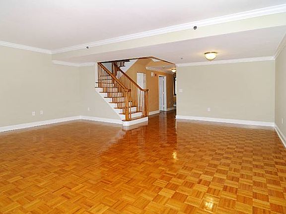 Living Room/Dining Area