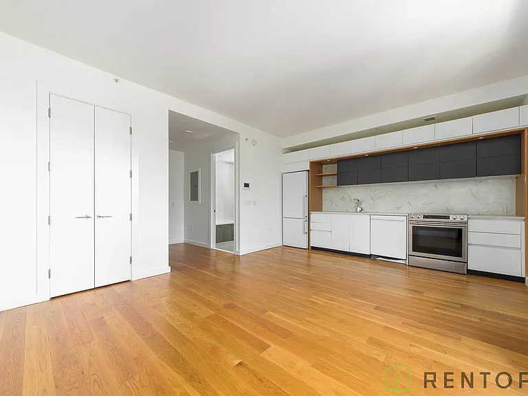 41-15 23rd St #501G — Photo 4