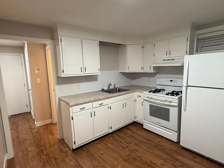 Upton St Apartments LLC — Photo 12