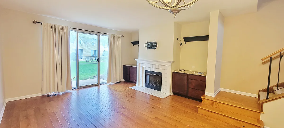 Building Photo - 288 Hunterdon Ct