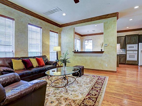 4th image of 2802 Briarhurst Park