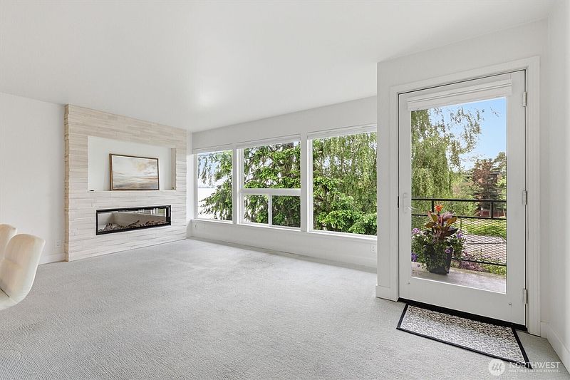 4th image of 6201 Lake Washington Blvd NE #307