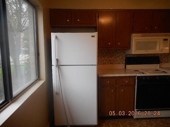 5th image of 14785 Lakeview Dr APT 104