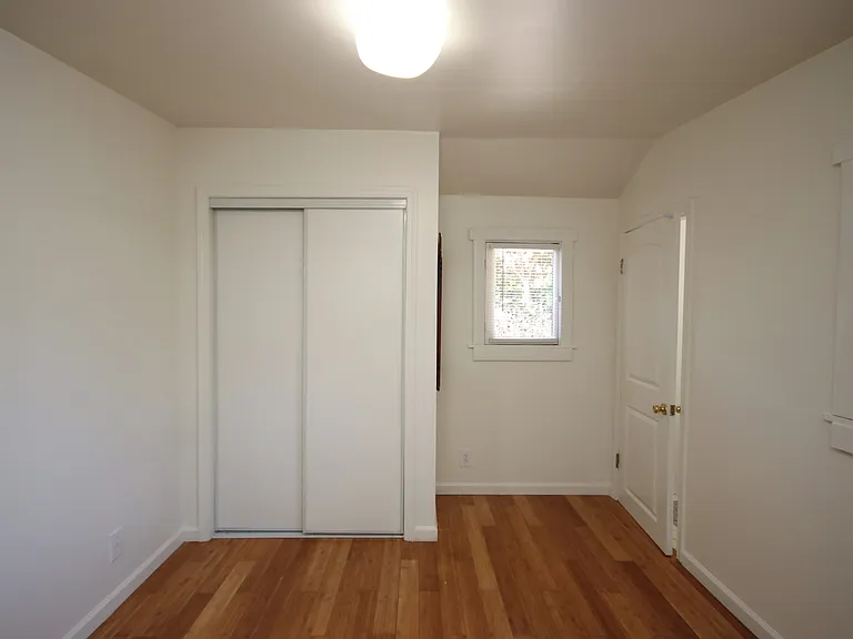 114 S Grand Oaks Ave #120 — Photo 16
