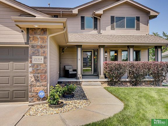 3rd image of 21314 Castlerock Ln
