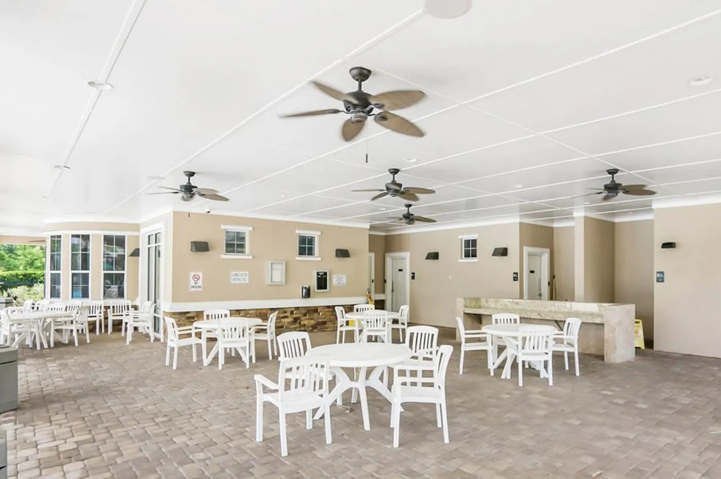 2 bed, 2.5 bath, 1390 sqft, $1,900 — Photo 4