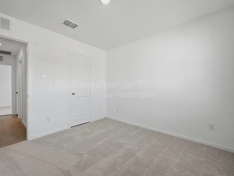 3719 Longleaf Dr — Photo 19