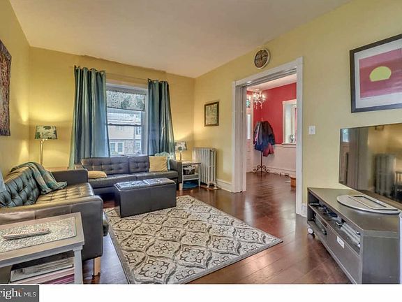 5th image of 99 E Stratford Ave