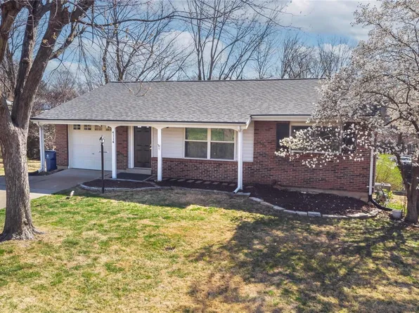 4114 Hanshire Dr, Saint Louis, MO 63129