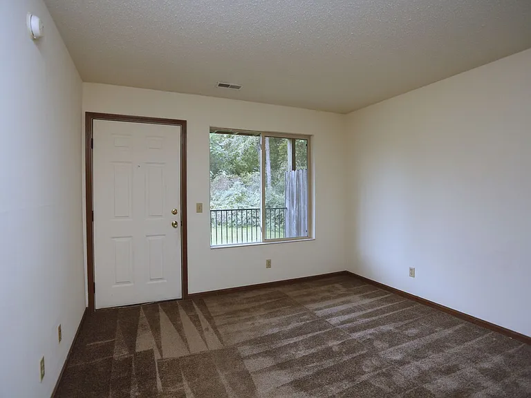 Prairie Ridge Apartments — Photo 44
