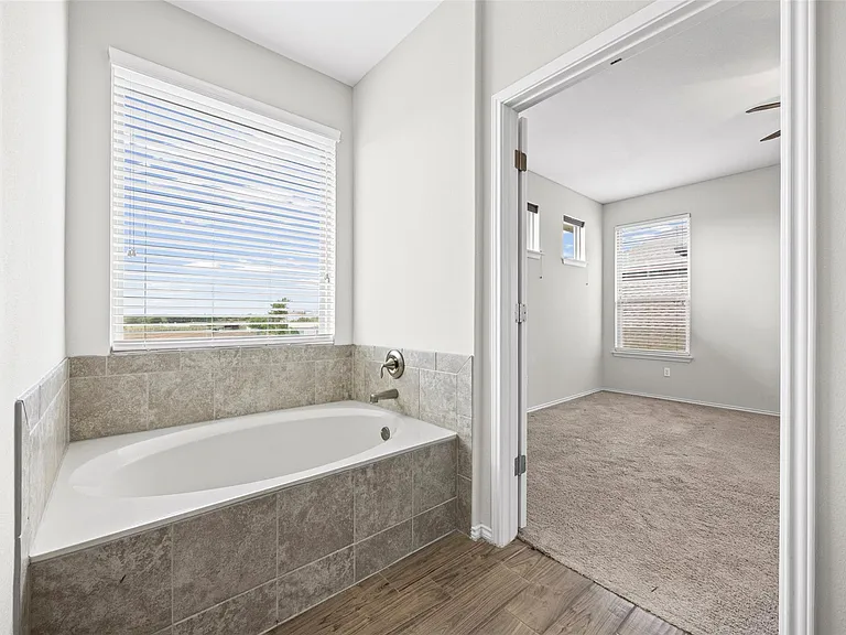 17401 Silent Harbor Loop — Photo 27