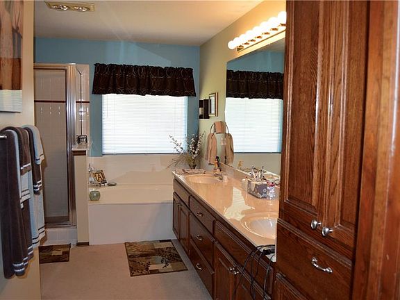 5th image of 17901 Chestnut Oak Dr