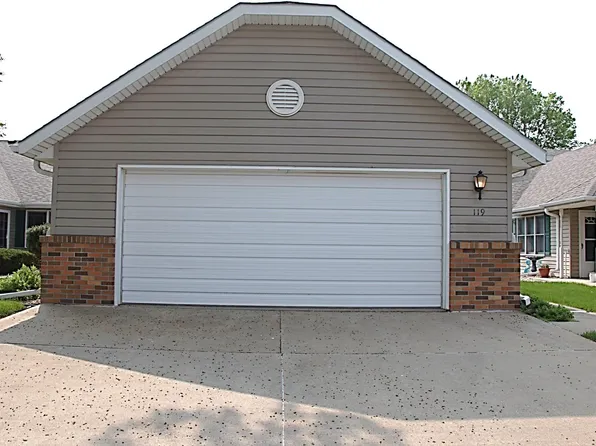 708 2nd St SE APT 119, Orange City, IA 51041