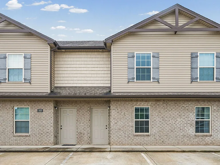 148 Center Pointe Dr — Photo 2