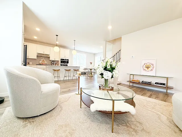 22109 Jameson Ave NW — Photo 10