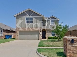 917 NW 6th St, Newcastle, OK 73065