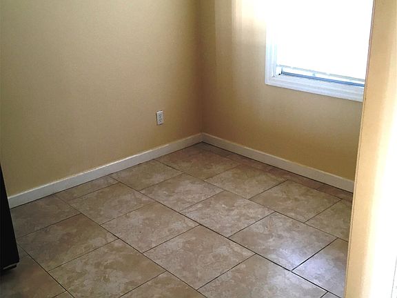 5th image of 5244 Beach Dr SE