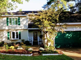 7 Manor Hill Ct, Hampton, VA 23666