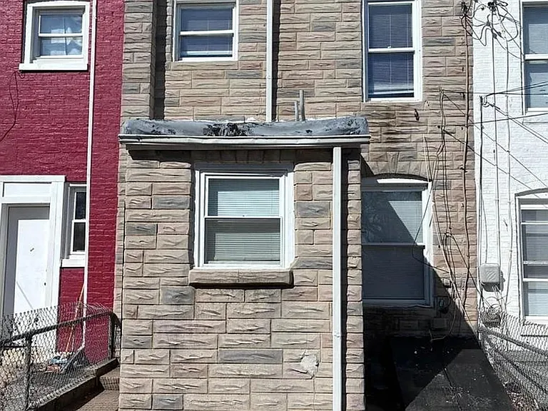 Ravenwood Ave — Photo 14