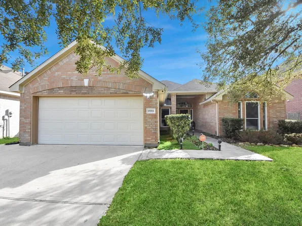 15511 Seminole Canyon Dr, Sugar Land, TX 77498