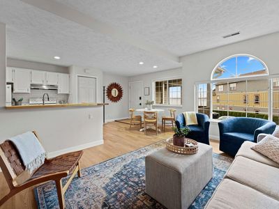 13766 S West Bay Shore Dr UNIT 204, Traverse City, MI, 49684