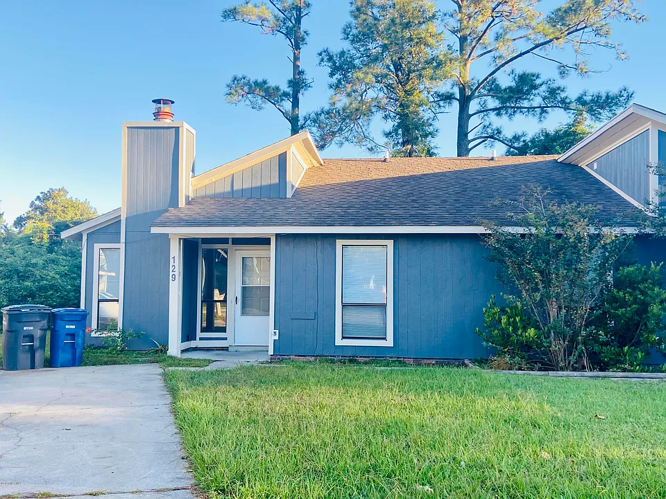 129 Village Cir