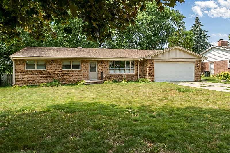 1st image of 2212 Silverthorn Dr