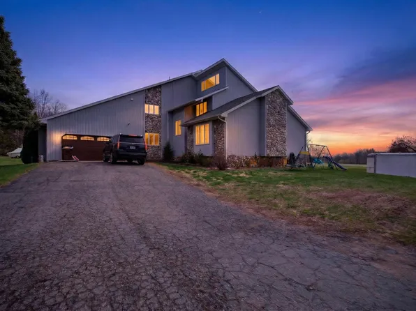 7551 Tucker Ln, Jackson, MI 49201